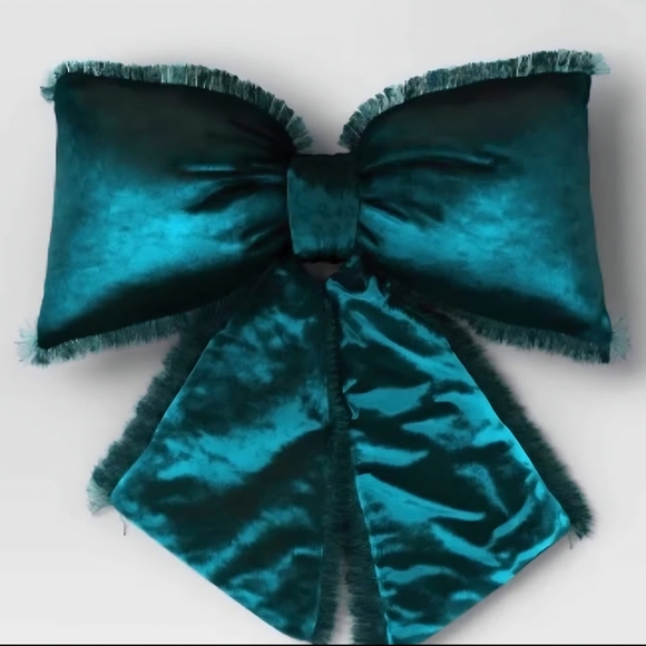 Threshold Emerald Green Bow Pillow with Fringe (Set Of 2) - Picture 2 of 2
